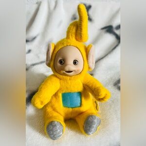 1998 Vintage Yellow Teletubbies Mini Laa-Laa 5” Plush Toy by Playskool